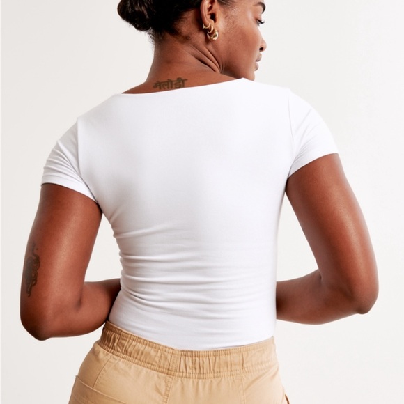 Abercrombie & Fitch - Seamless Fabric Square-neck Bodysuiy - Picture 2 of 4